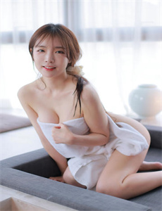 《雾岛津奈美-少妇2做爰A片》