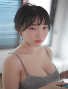 《美国伦理4女警-女生穿走光内衣》
