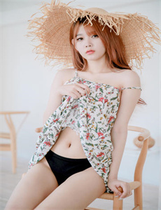 《同性恋的性生活-趁她睡着吸允她的花蜜》